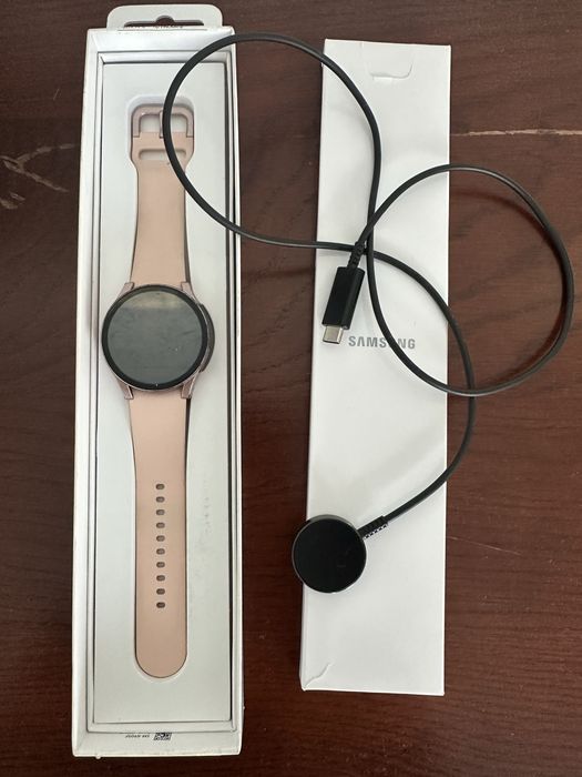 Смарт-годинник Samsung Galaxy Watch 5 40mm LTE Pink Gold