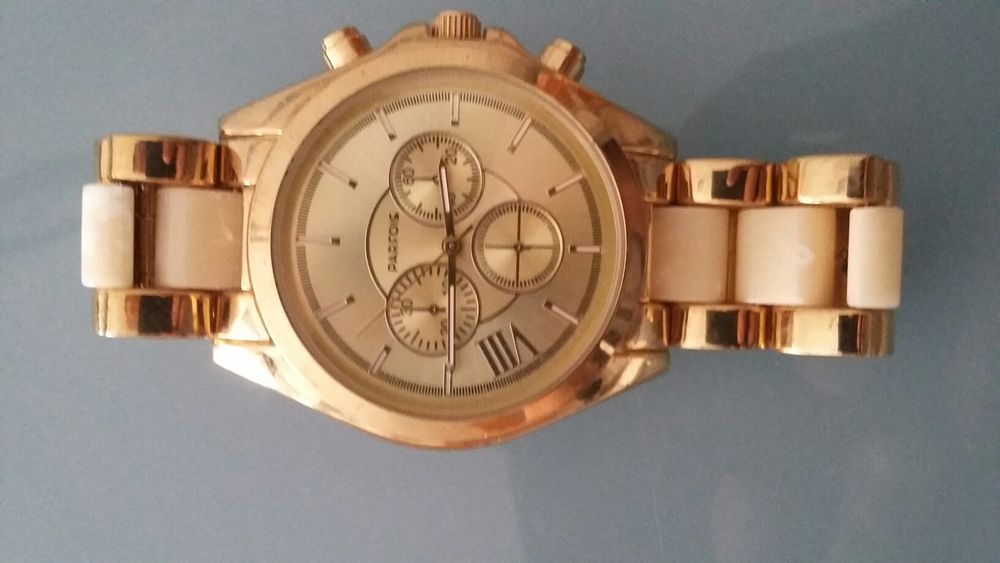 Relógio Parfois como novo