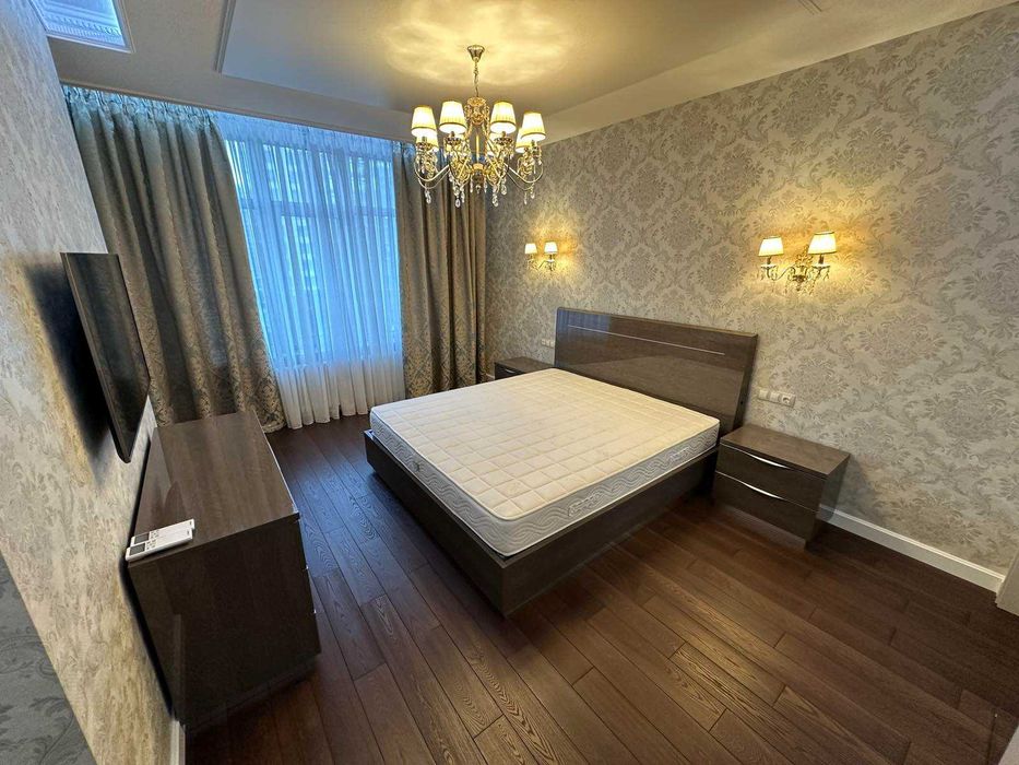 Драгомирова (Андрія Верхогляда) 16.Нова квартира Орендні канікули.