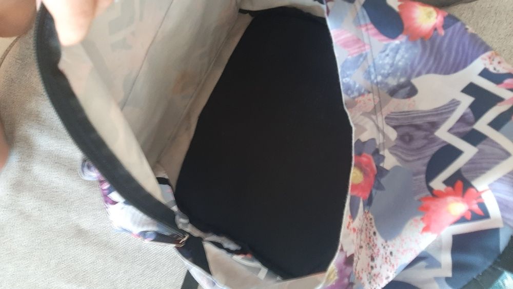Mochila às flores