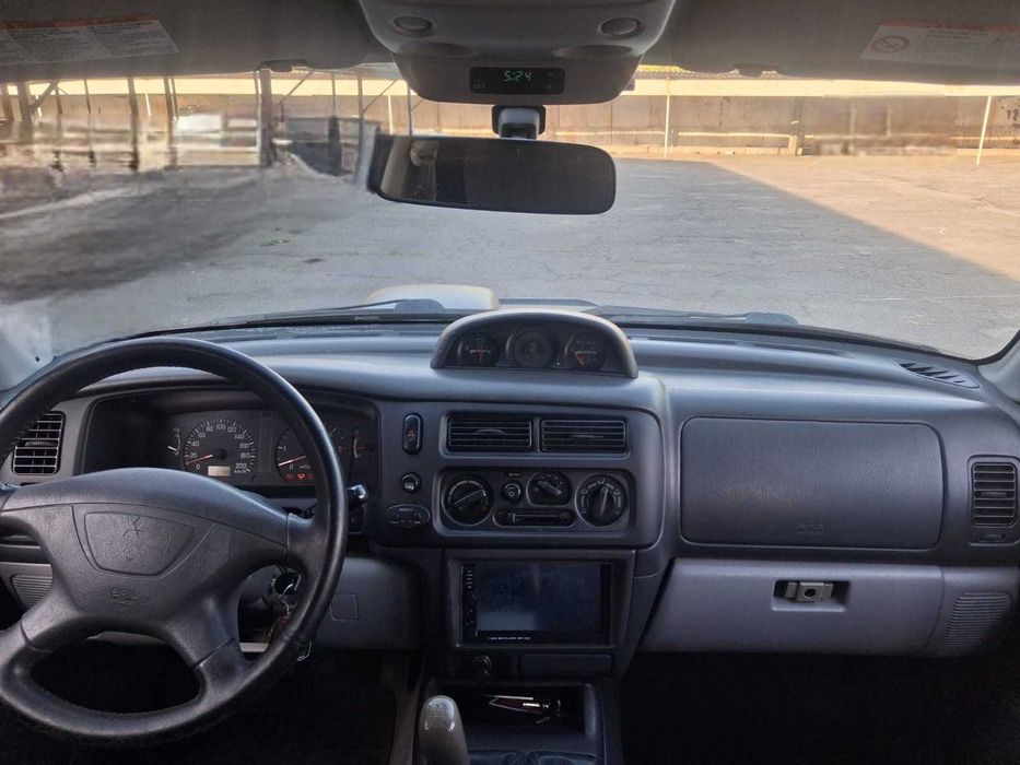 Mitsubishi Pajero Sport 2004