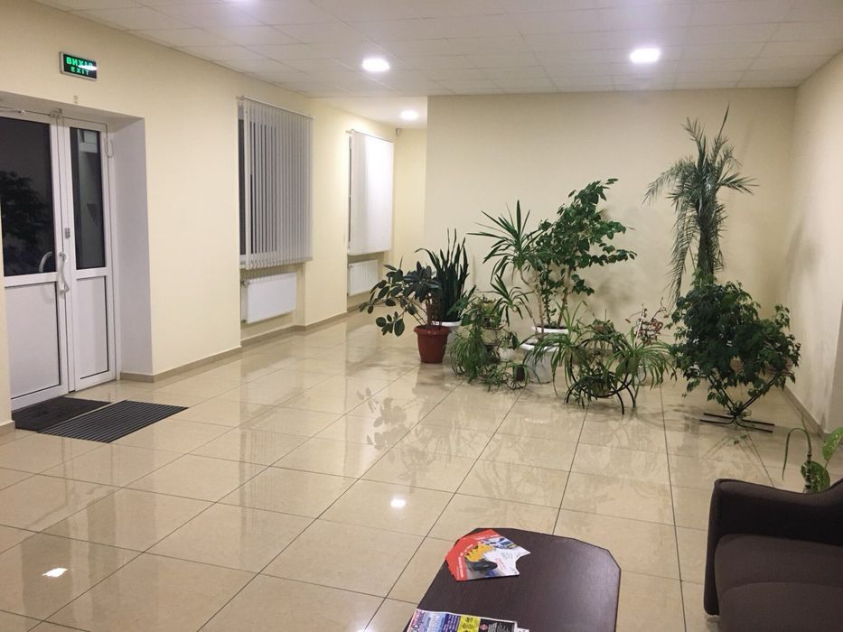 Продаж адміністративного примішення 650 кв.м.свіжий ремонт