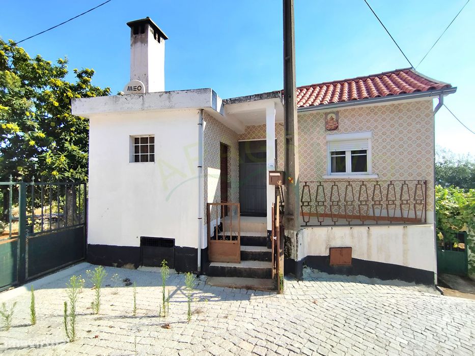 Moradia em Bebeses, Penedono