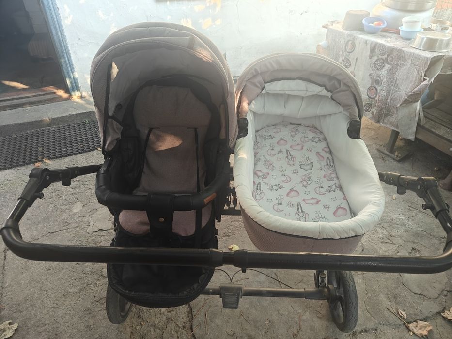 Продам візочок для двійнят