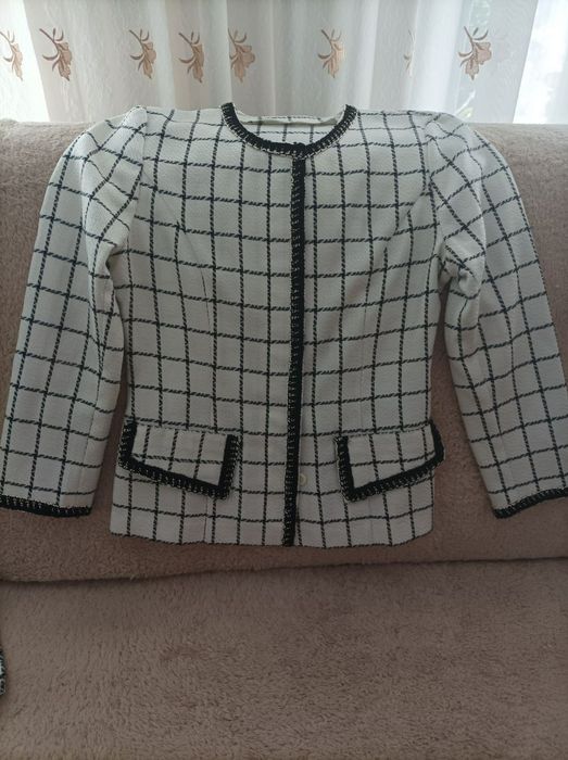 Продам женский костюм