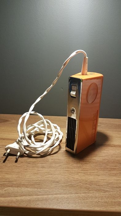 Suszarka do włosów FAREL SR-10 PRL