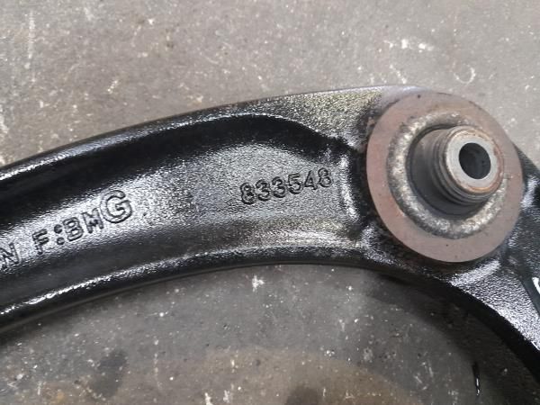Braço de suspensão frente esquerdo PEUGEOT 308 SW