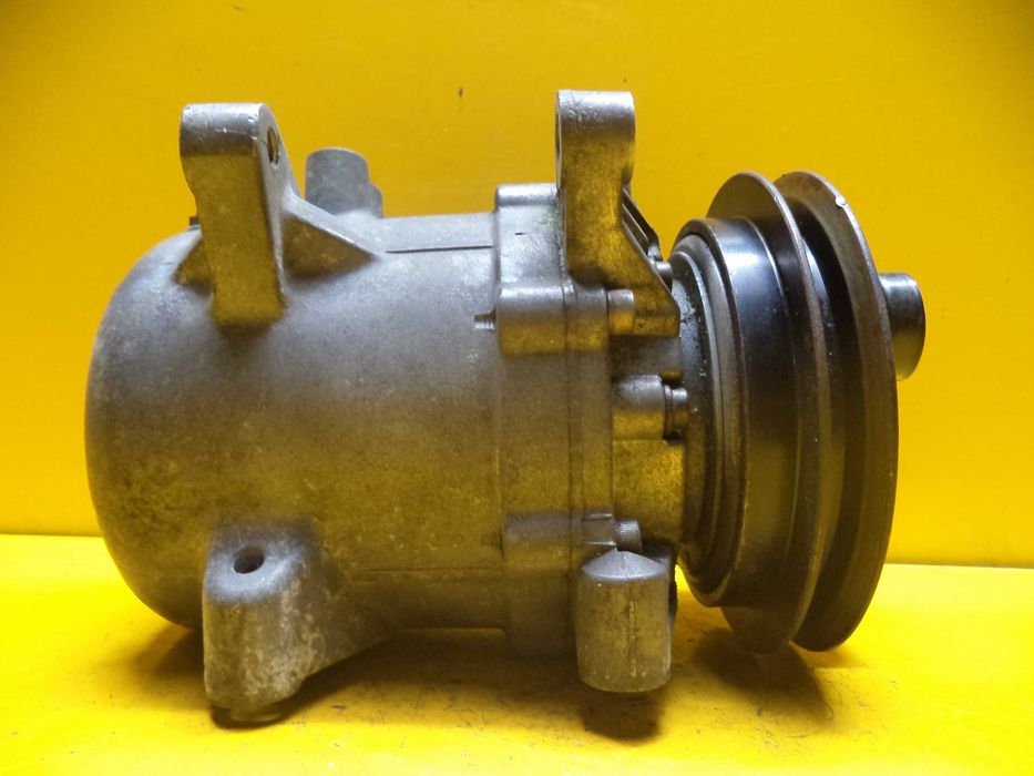 Компрессор кондиционера Nissan Primera (P11) (2,0 TD) з 96-01 р.в.