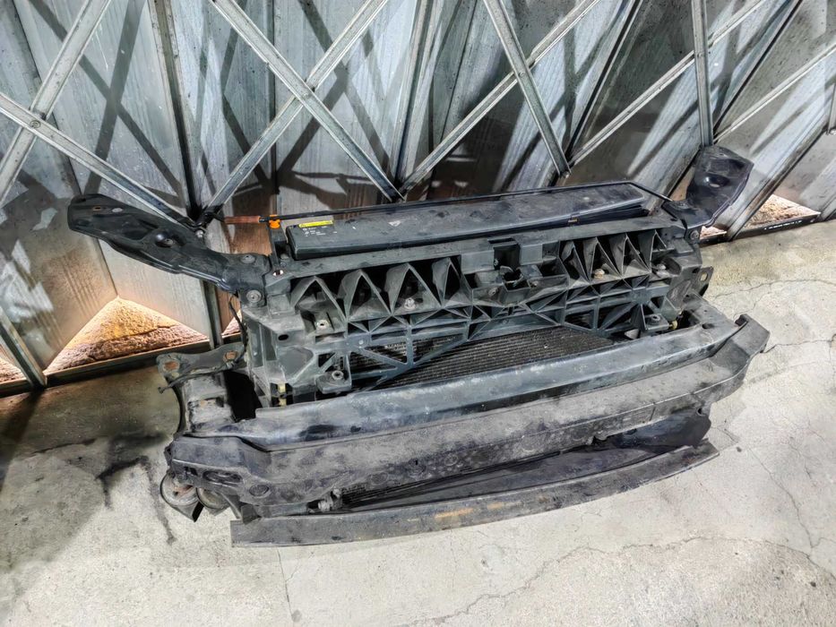 Frente chapa/Fibra completa SEAT Leon 5F
