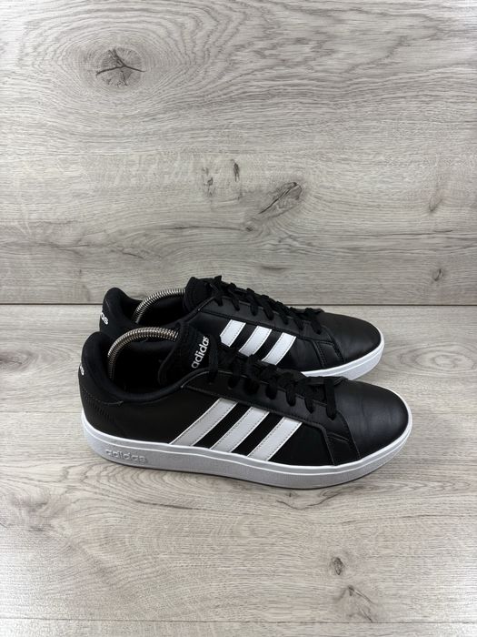 Adidas чоловічі кросівки 44 розмір