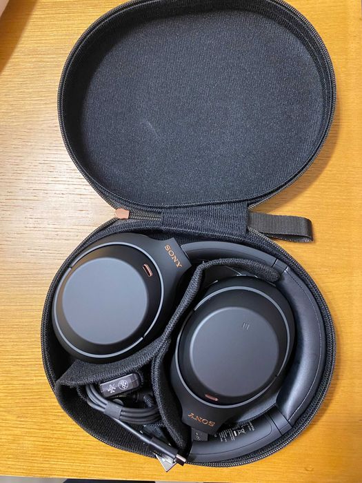 Auscultadores Sony WH-1000XM4 novos