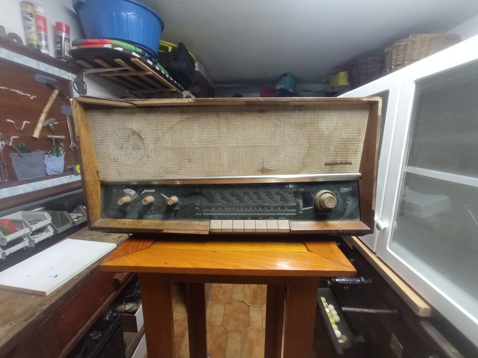 Rádios de válvula para peças