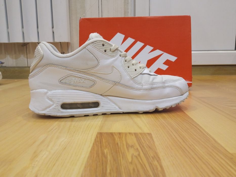 Продам мужские кожаные демисезонные оригинал кроссовки Nike Air max 90