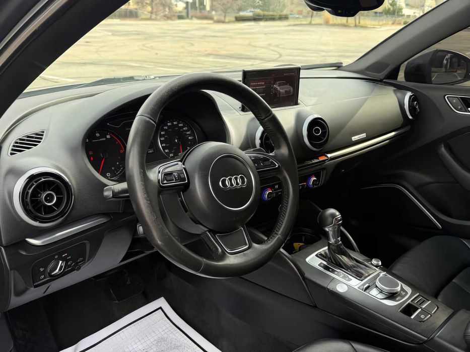 Audi A3      2015