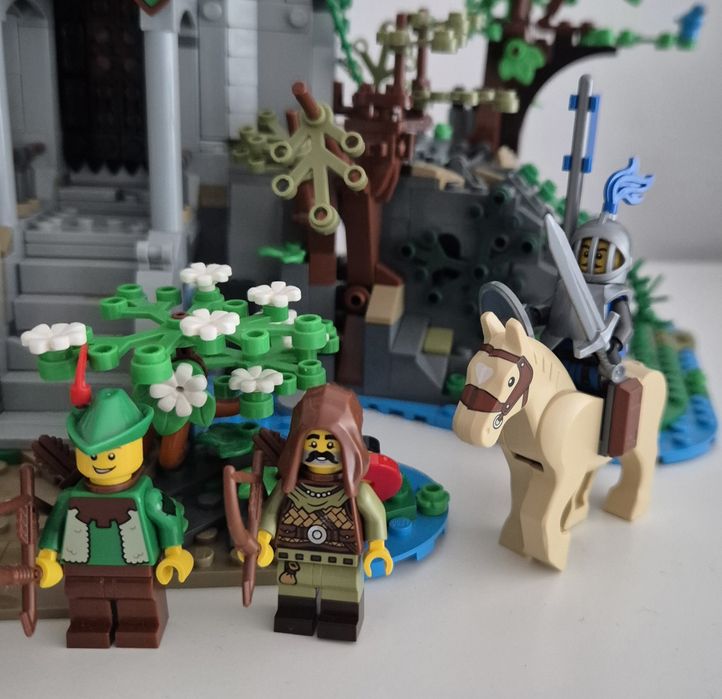 Lego 910001 BrickLink  Castle Zamek w lesie