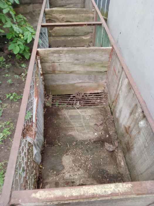 Клітка для кроликів продам