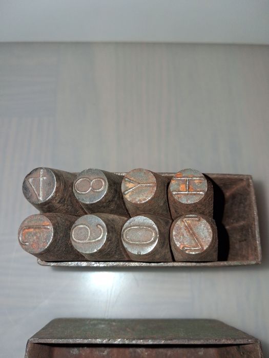 Ponteiros de Marcação Letras Ferro