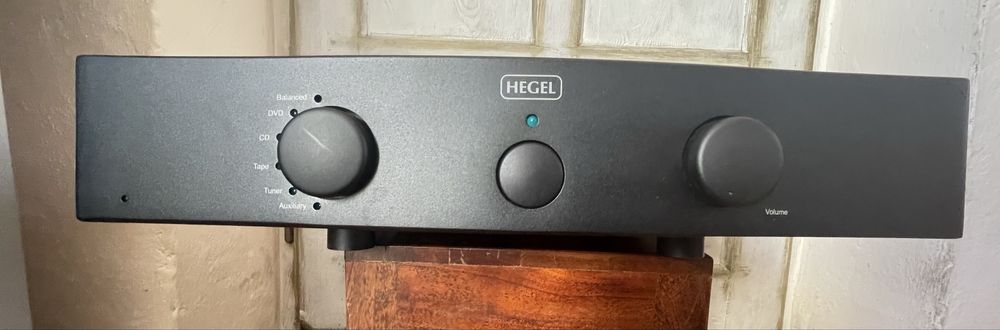 Wzmacniacz Hegel H1