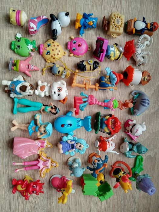 Киндер новый год, Маша, животные, принцессы, кіндери різні