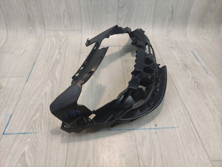 audi a4 b9 mocowanie wydechu prawy tył 8w0807348e