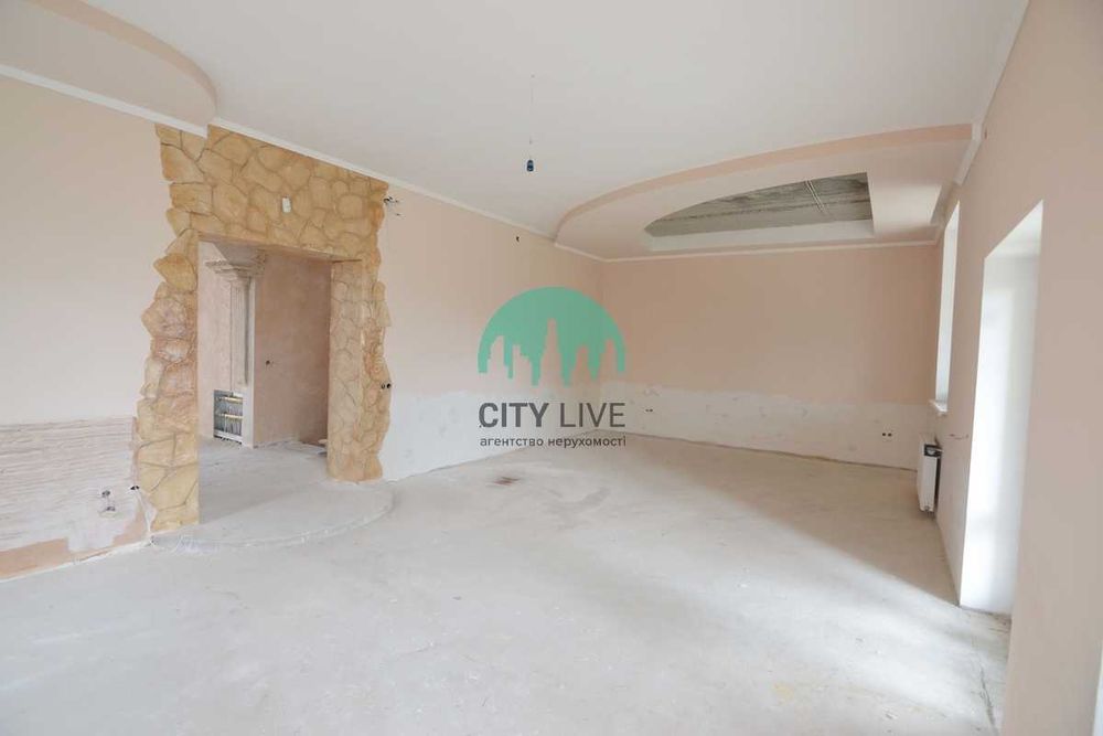 Продається будинок 296 м² у с. Микитинці (60)