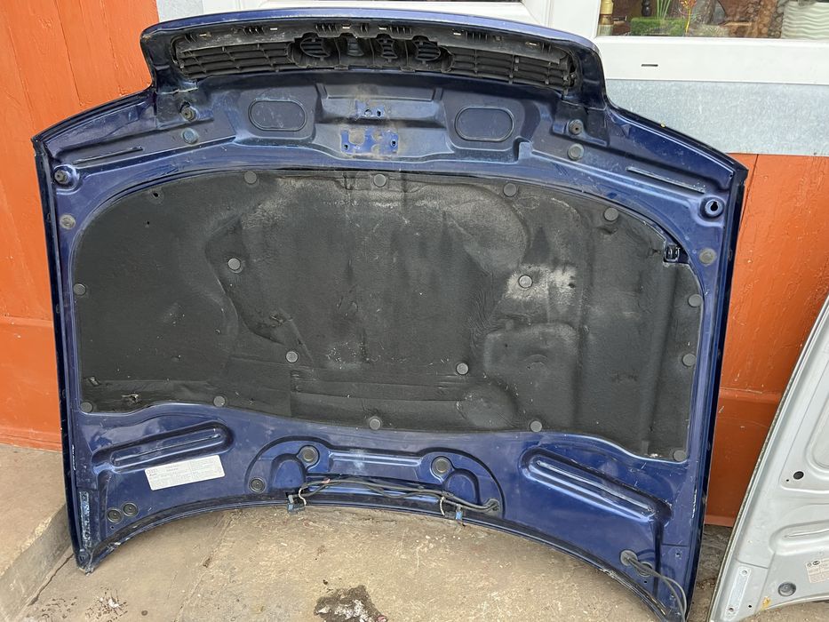 Капот Audi A4B5 ауді а4 б5