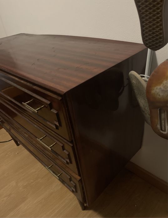 Cómoda com 3 gavetas
