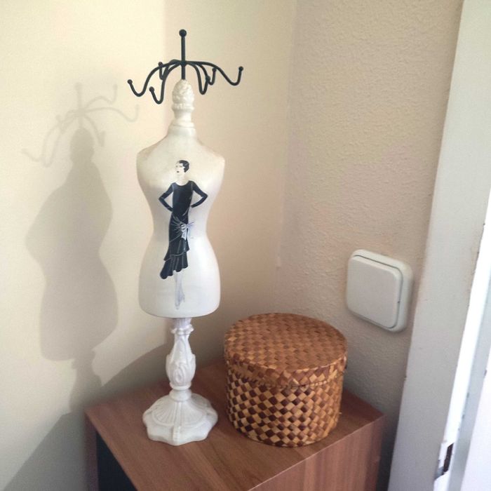 Suporte e caixa para bijuteria