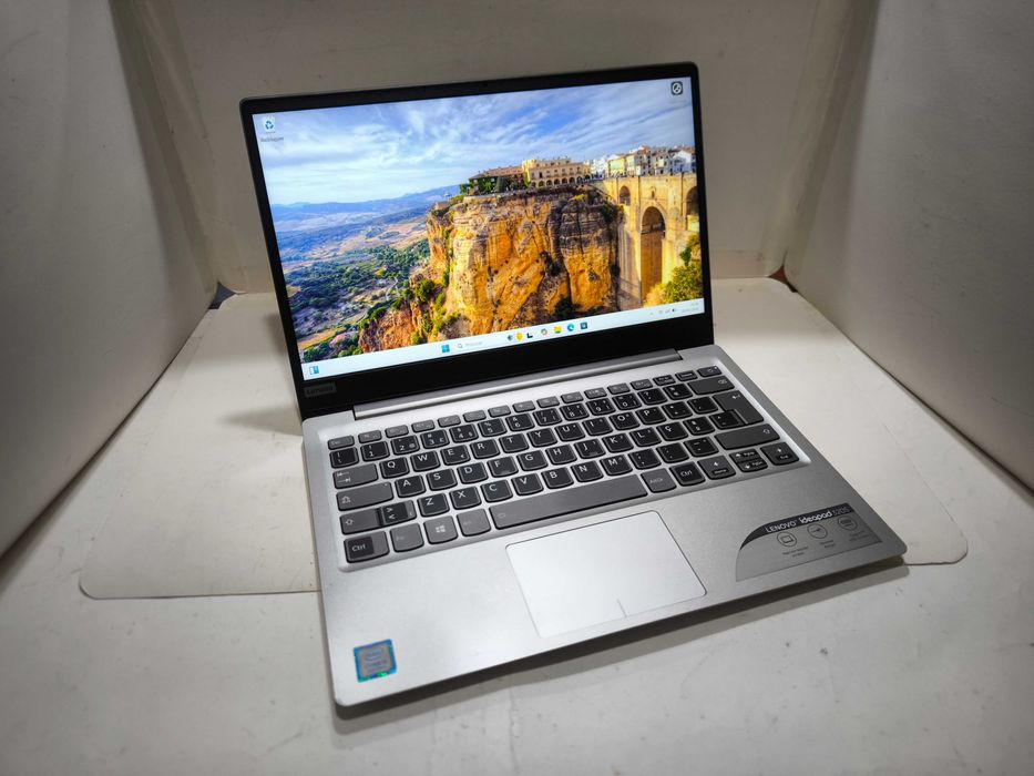 Lenovo IdeaPad 320s i5 256GB NVME 8GB ram FullHD IPS