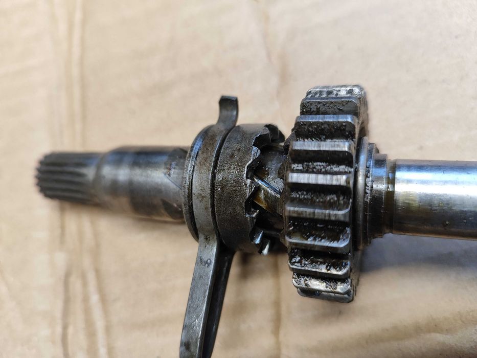 wałek kopnika rozruch romet ogar 205 komar motorynka sprężyna kopki