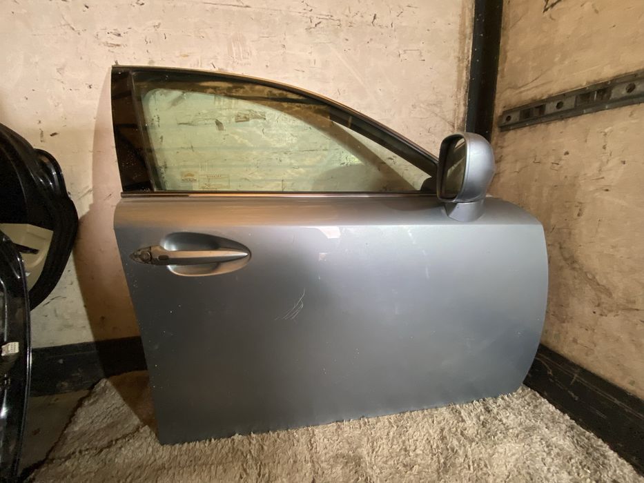 Lexus is 2006 двері