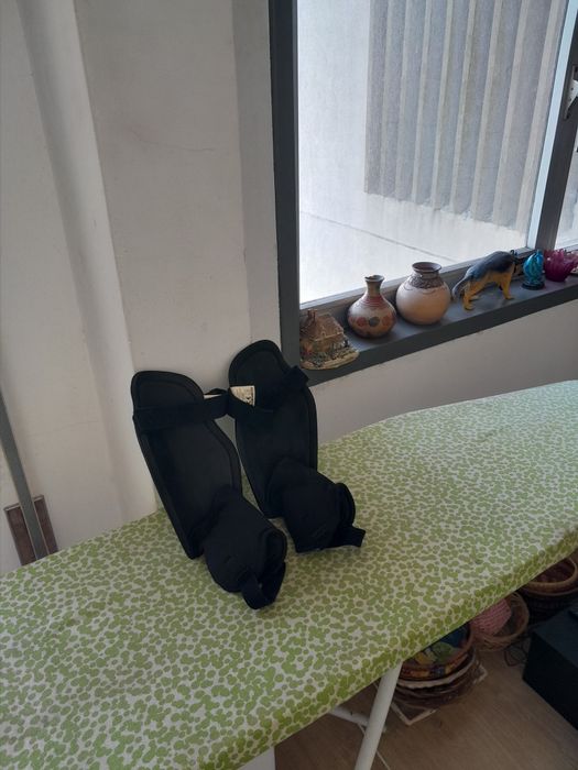 Vendo Caneleiras de Futebol NIKE muito bonitas como novas