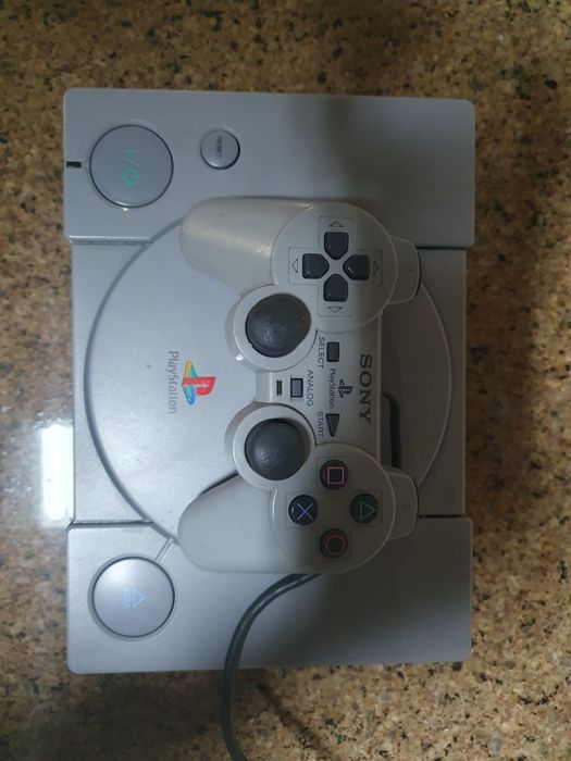 PlayStation 1 (PS1) + 1 controller64553068000770122