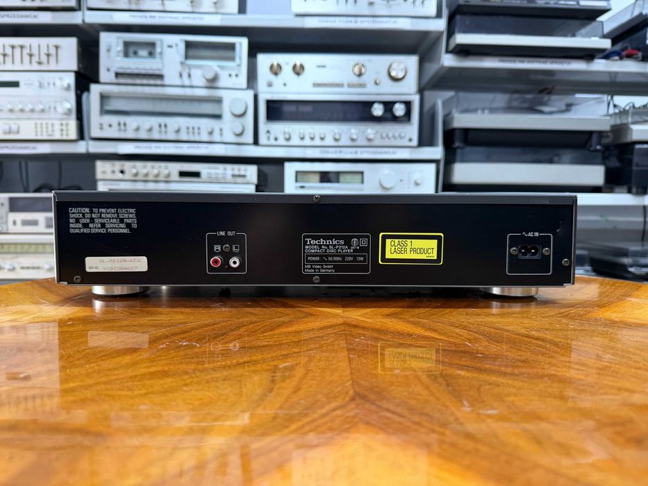 Odtwarzacz płyt CD Technics SL-P212A Audio