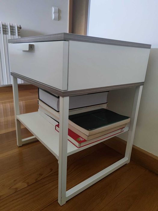 Mesa de cabeceira / Mesa apoio quarto | NOVO