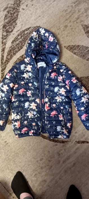 Продам куртку для дівчинки