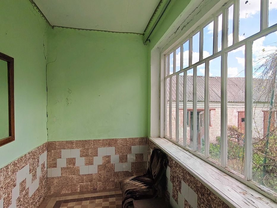 Надзвичайно добротний цегляний будинок в районі ДЕУ-райлікарня