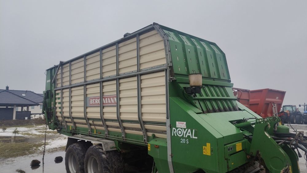 Przyczepa samozbierająca Bergman