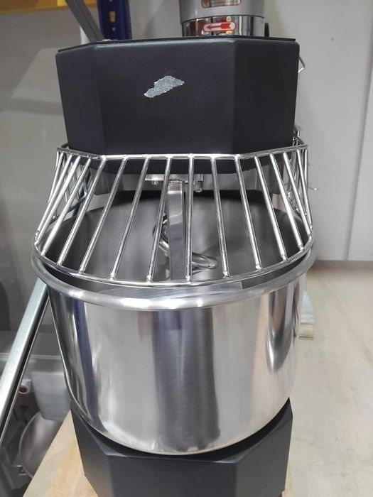 Amassadeira 10 litros - BOM PREÇO