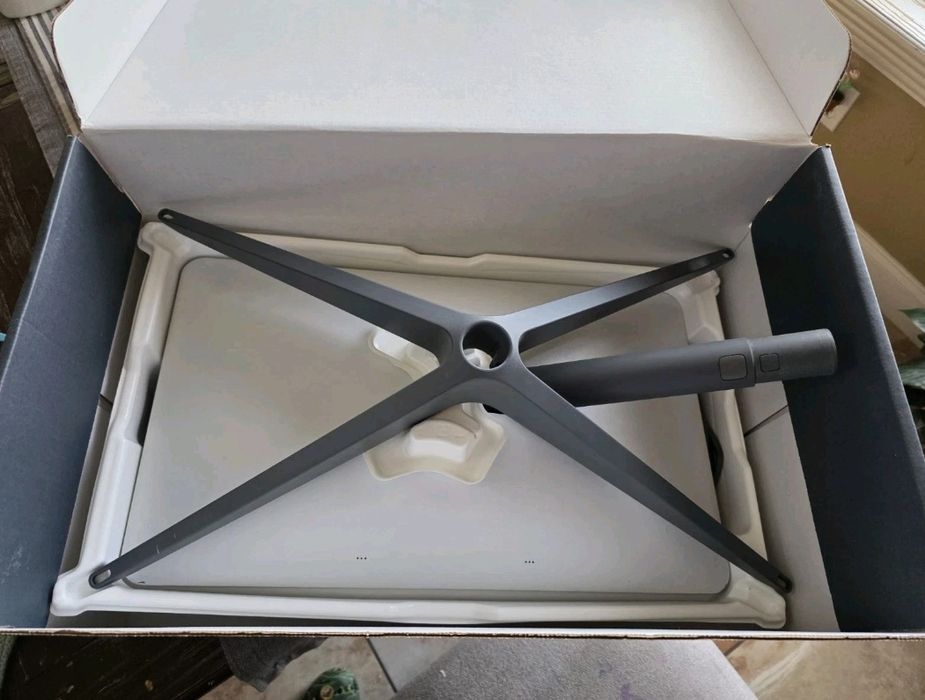 Starlink v2 є заккаунтом та без ,повний комплект