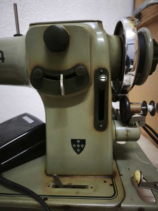 Máquina costura Olivia CL50 completa