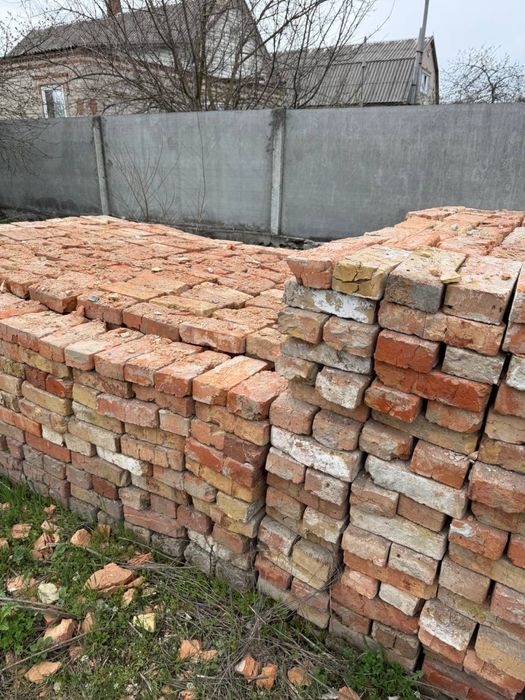 Продам кирпич б/у красный и белый