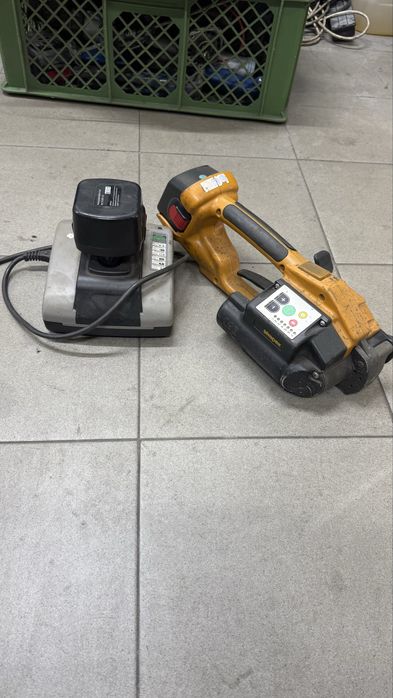 Maquina de cintar a bateria