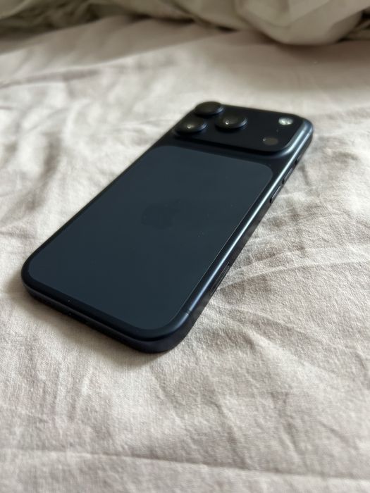 Iphone 17 pro pamiec 256 GB