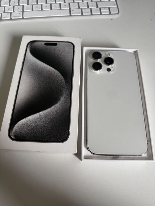 Bateria 95% iPhone 15 Pro Max 256gb White Titanium