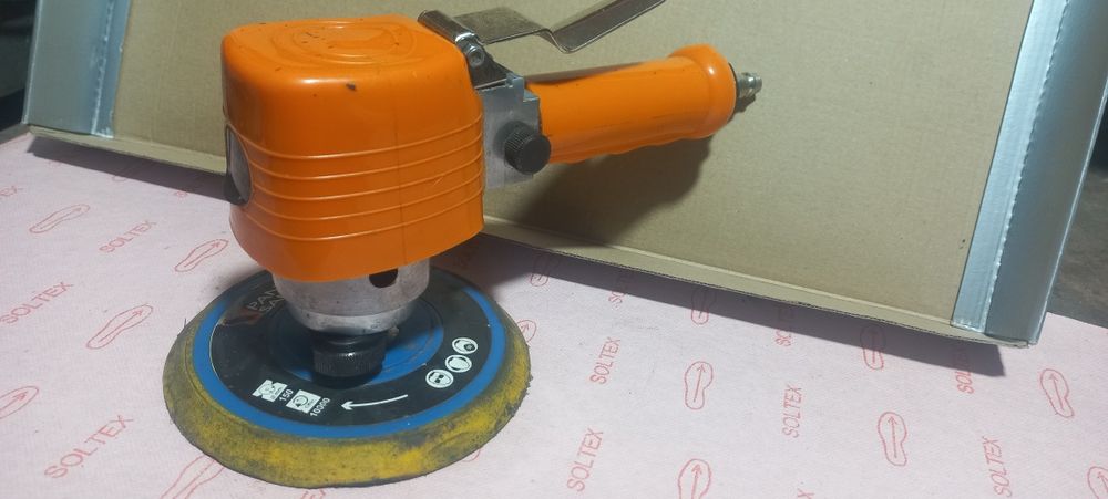 Пневмошліфмашинка