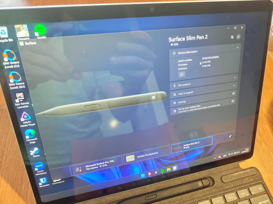 Microsoft Surface Pro 11 Snapdragon X Plus 16gb ram