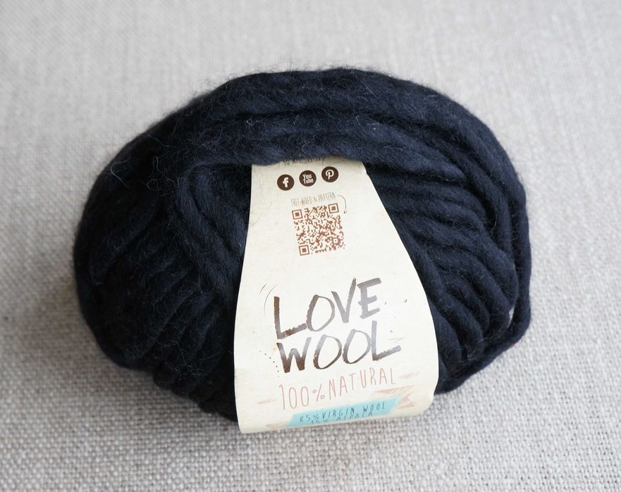 motek czarnej wełny virgin wool i alpaki