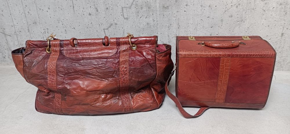 Nécessaire/ mala de mão em pele