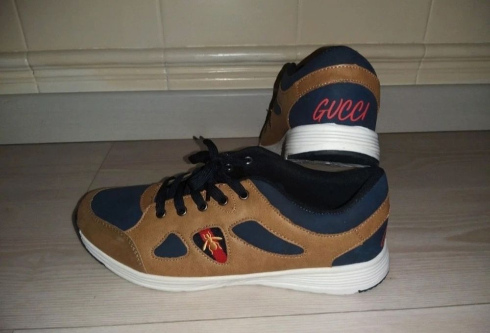 Sapatilhas/ tenis Gucci